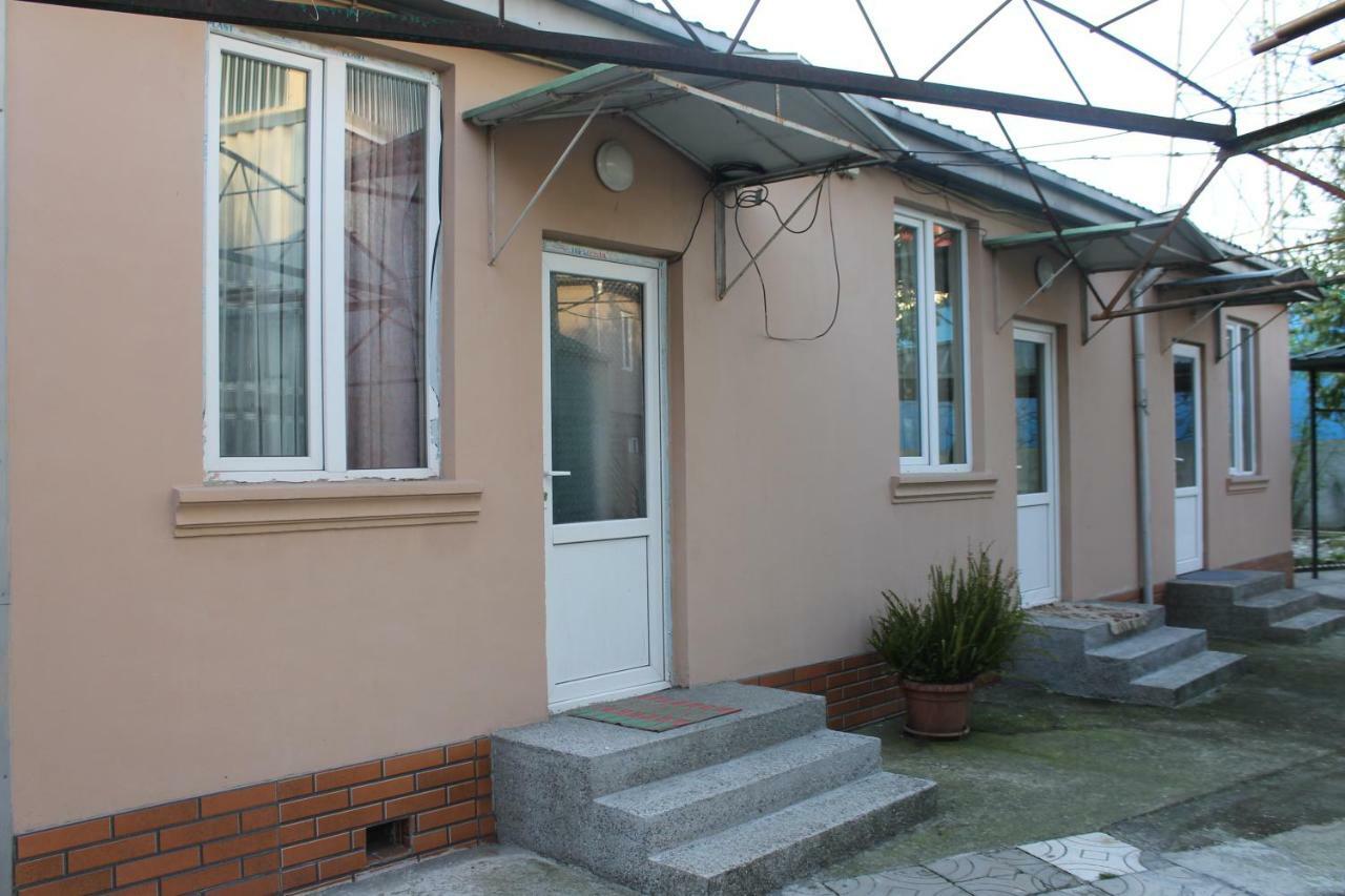 Iren Apartment Batumi Eksteriør bilde