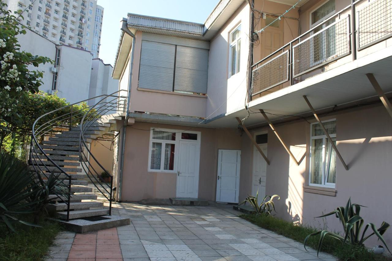 Iren Apartment Batumi Eksteriør bilde