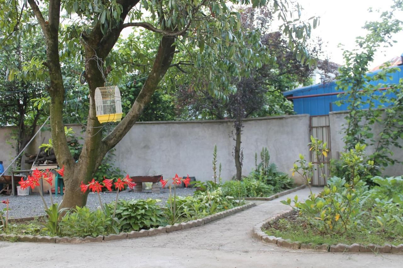 Iren Apartment Batumi Eksteriør bilde